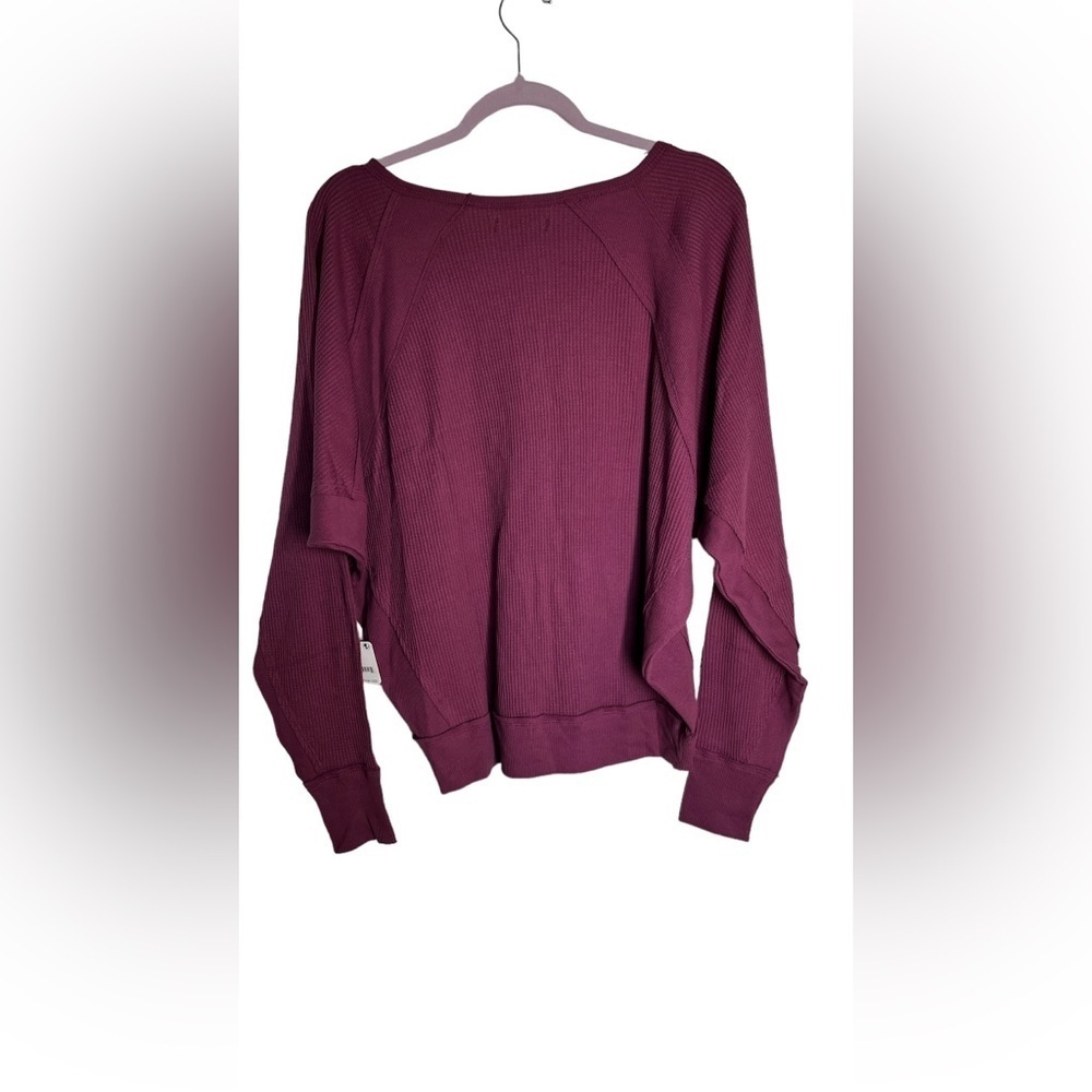 Free People Santa Clara Oversized Waffle V Neck Thermal in Mulberry S NWT - Picture 6 of 13